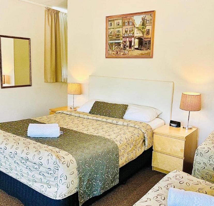 Connells Motel & Serviced Apartments Traralgon Dış mekan fotoğraf