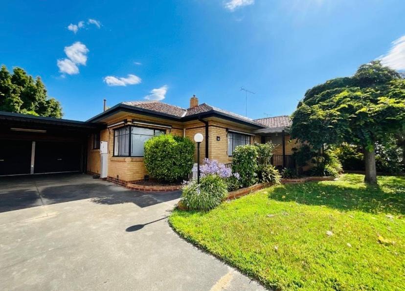 Connells Motel & Serviced Apartments Traralgon Dış mekan fotoğraf